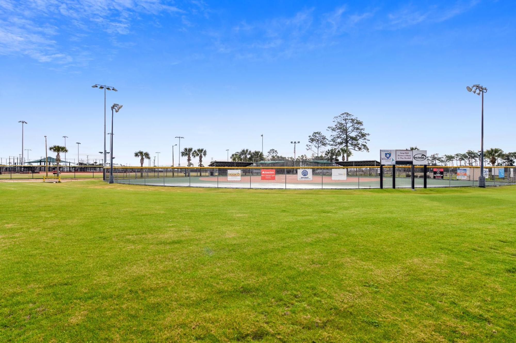 Gone Coastal - Tidewater Beach Resort #2410 By Book That Condo パナマシティービーチ エクステリア 写真